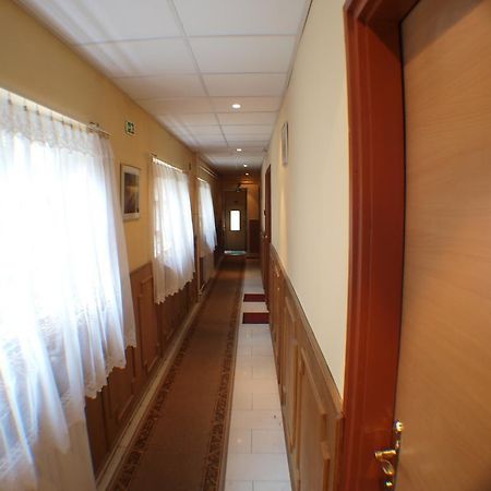 Hotel Galcsik Fogado Salgótarján Zewnętrze zdjęcie